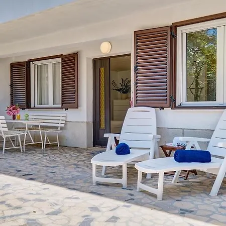 Deja Near Centar And Cikat Bay With Private Parking Apartamento