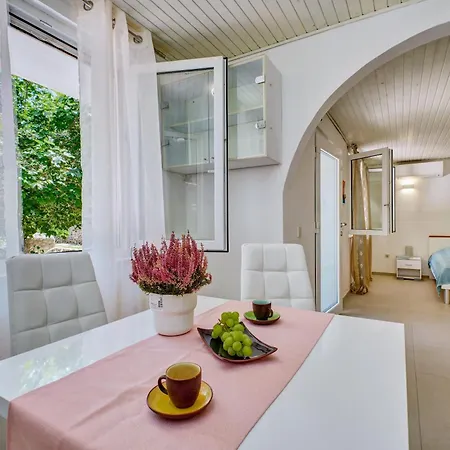 Deja Near Centar And Cikat Bay With Private Parking * Mali Lošinj