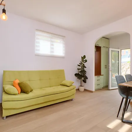 Deja Near Centar And Cikat Bay With Private Parking Apartamento