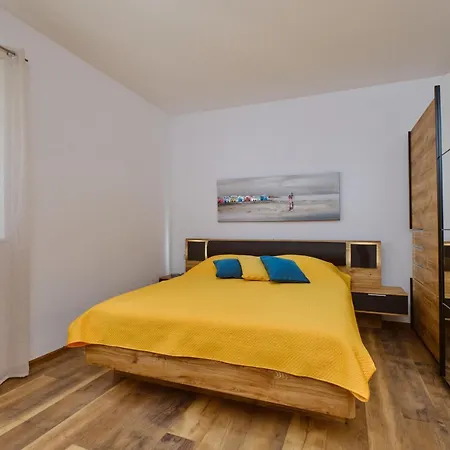Apartamento Deja Near Centar And Cikat Bay With Private Parking